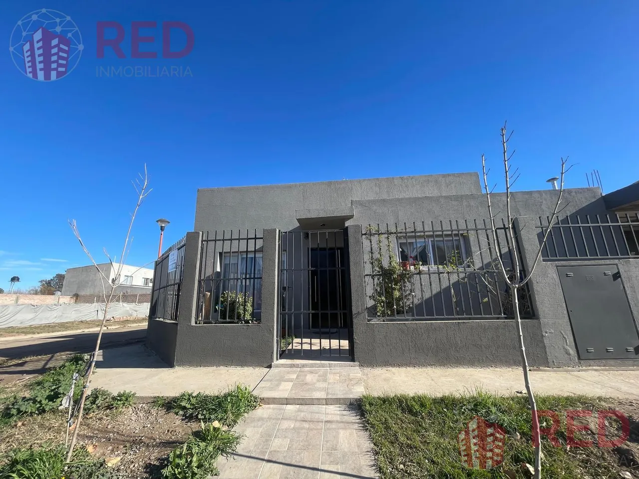 Casa en 25 DE MAYO Y LOS AROMOS