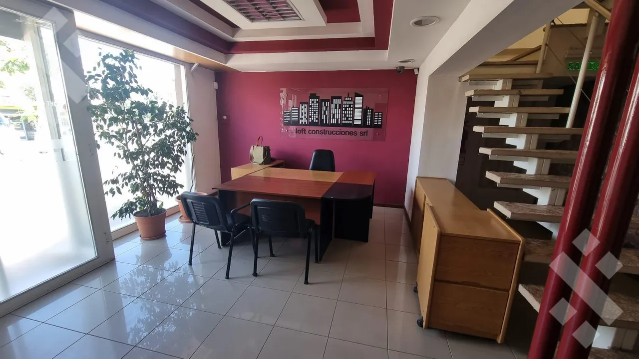Oficina en Venta Oficina + 3 departamentos - calle Richieri al 500