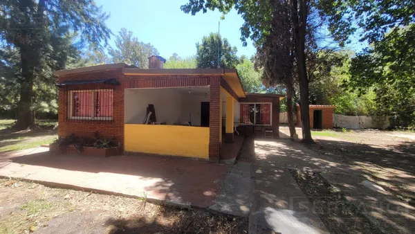 Casa en Venta Casa 5 Ambientes con Piscina sobre Colectora Panamericana Ramal Pilar APTO COMERCIAL