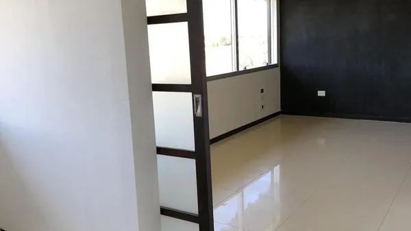 Oficina en MGA. Venta con renta .Oficina de 80 m2 en Riviera Park,Av Agustin Garcia