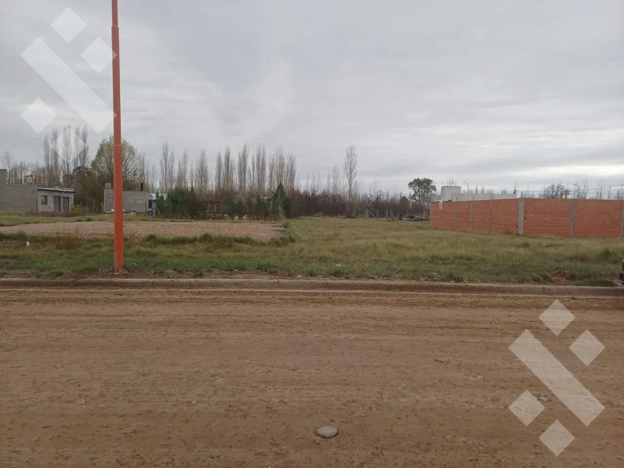 Terreno en B° Don Higinio III - Manuel Lillo S/N° - Gral. Fdez. Oro (RN)