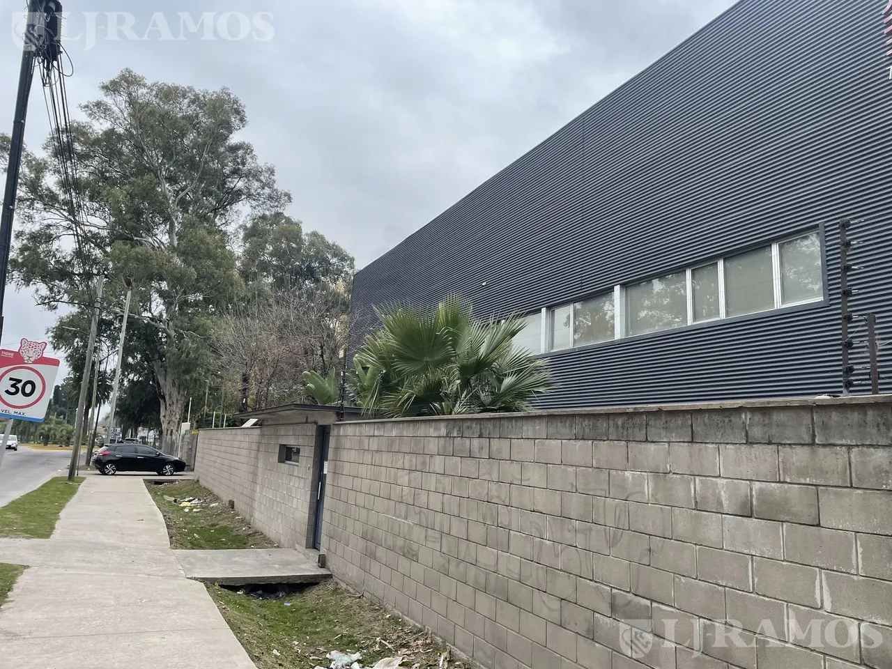 Galpon en Av. Liniers al 3100