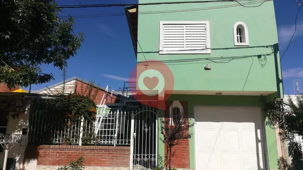 Casa en Casa + Departamento Barrio Belgrano Apto Credito