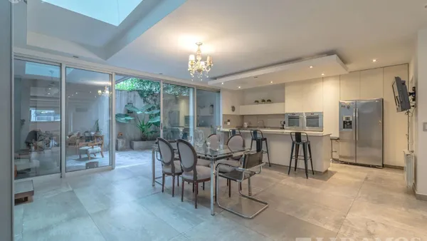 Casa en F.J.S.M. de ORO al 1700