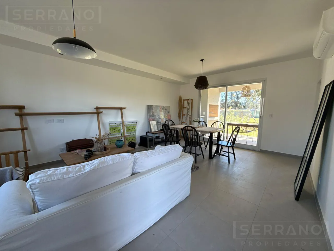 Casa en MEZ. Venta Duplex 4 ambientes con Jardin, posibilidad de financiación en Decs Tortugas, Garin