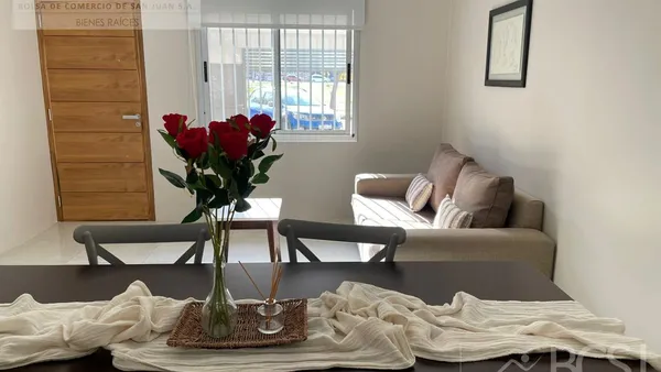 Departamento en Duplex en alquiler en calle Pedro Quiroga 286 Oeste.