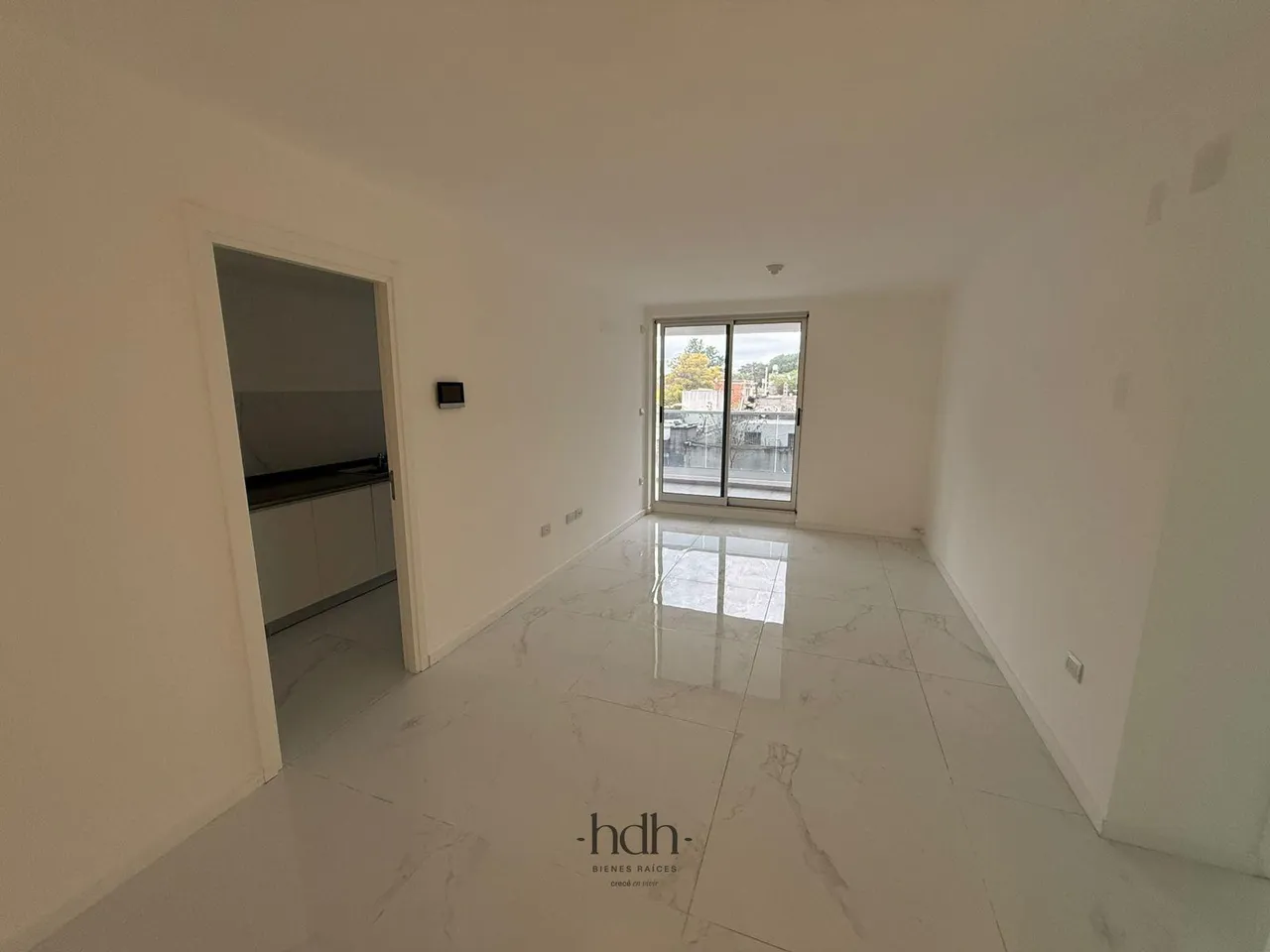 Departamento en Prudencio Bustos al 100