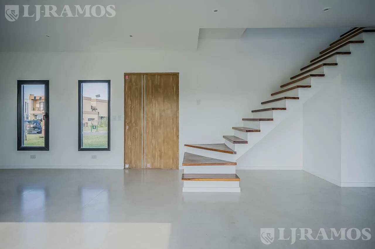 Casa en JOSE HERNANDEZ al 6400