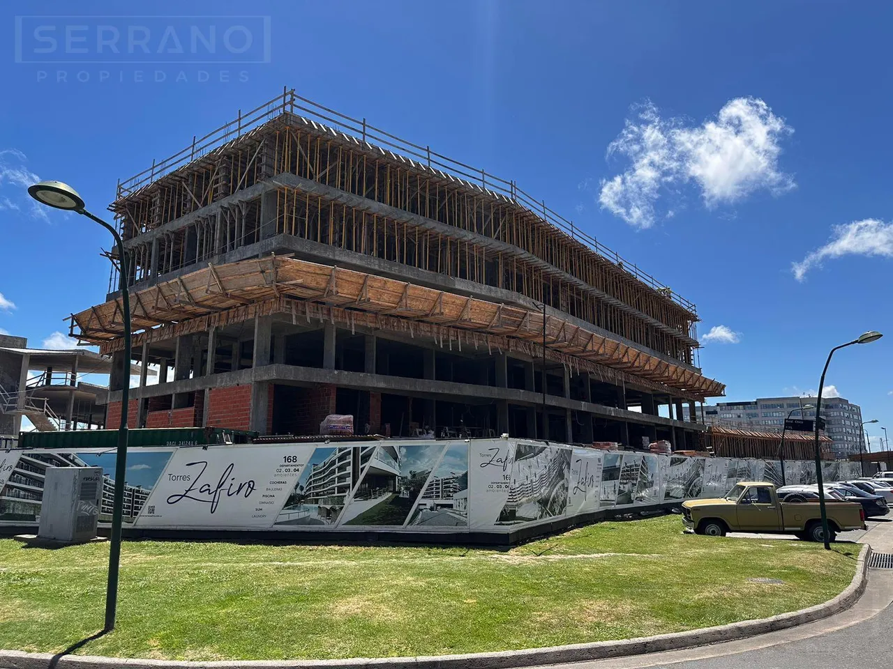 Departamento en FAS. Venta departamento 2 ambientes con Jardin en Boulevard Chico y Calle del Portal Nordelta Centro Comercial torres Zafiro