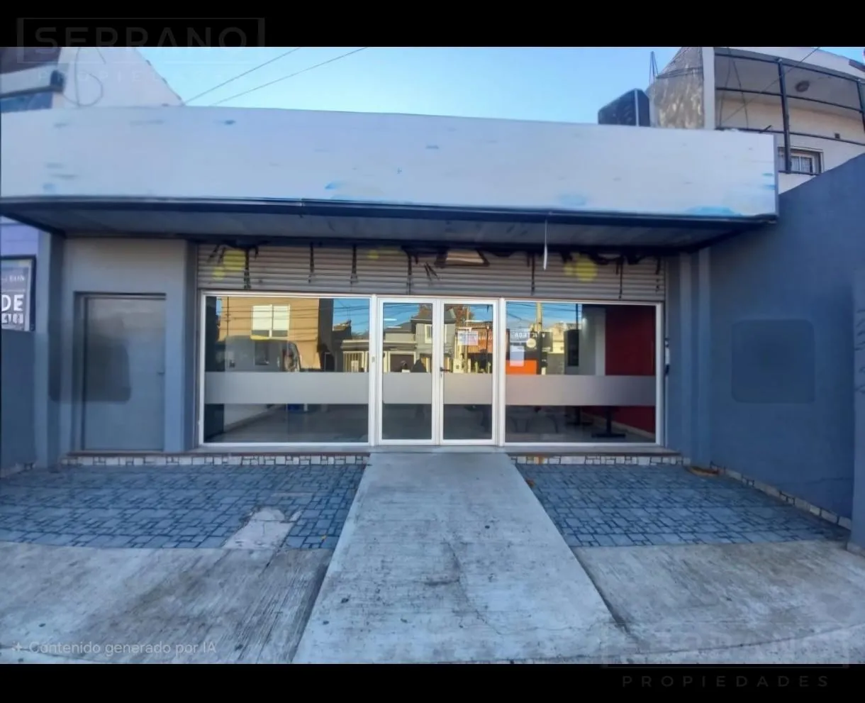 Local Comercial en Local de 240 mtrs en Rivadavia 2569. Polvorines
