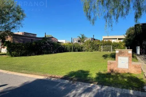 Terreno en LHC. Lote interno en venta en Alvear de Benavidez.