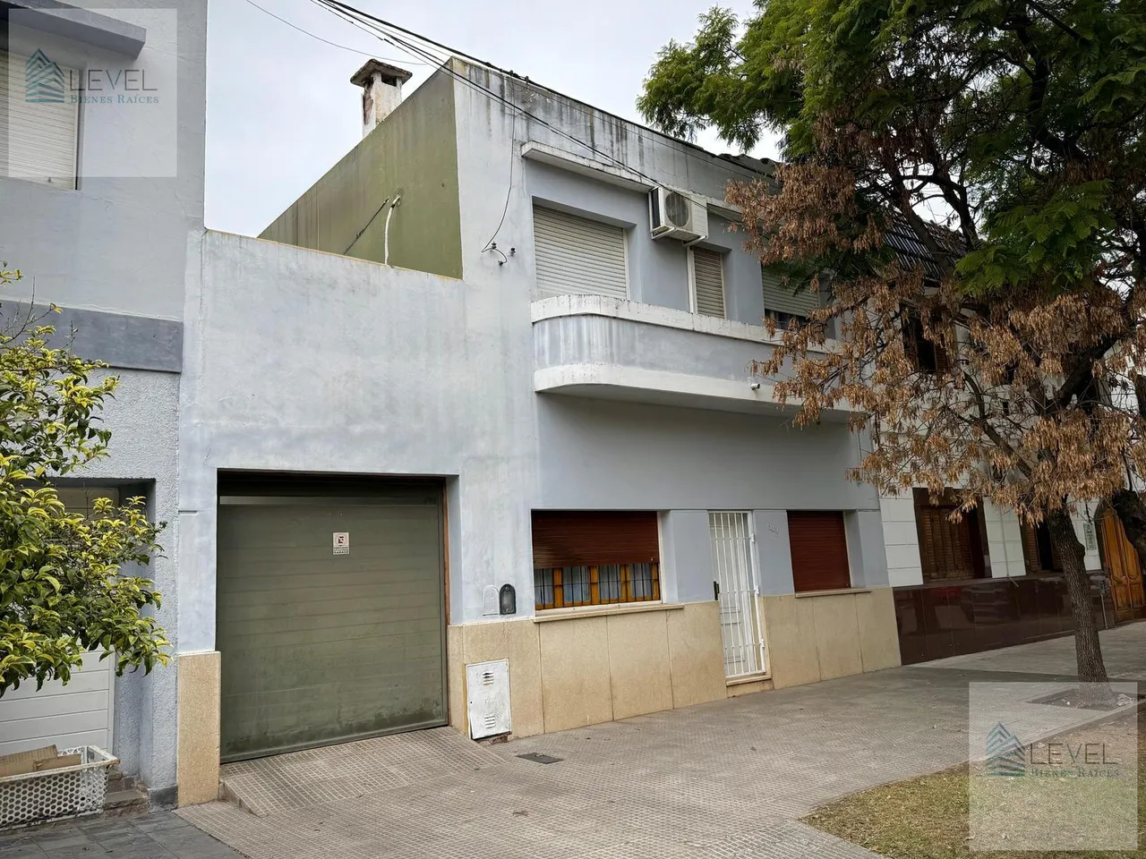 Casa en La Plata al 300