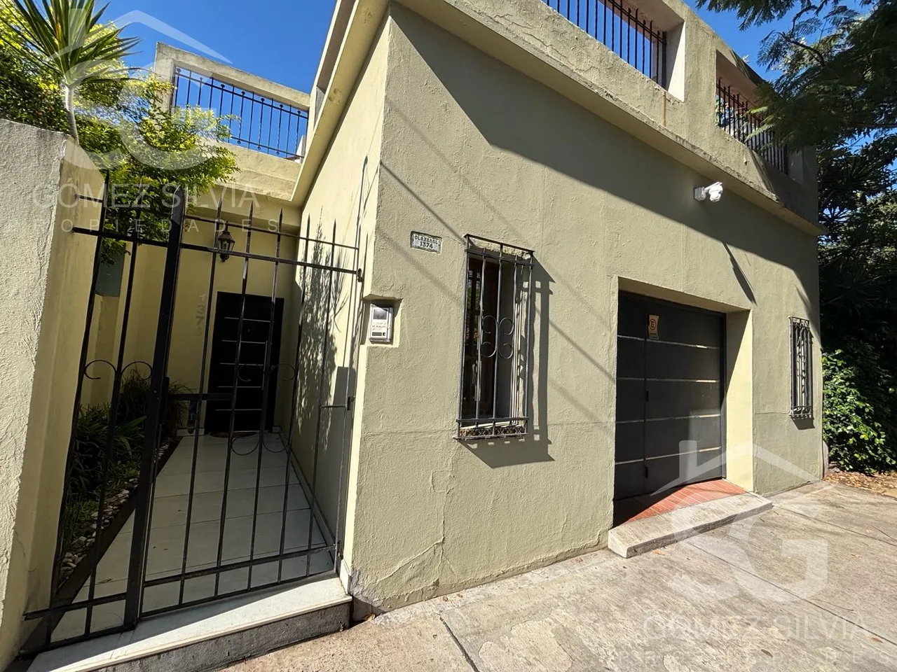 Casa en OLAZABAL al 1300