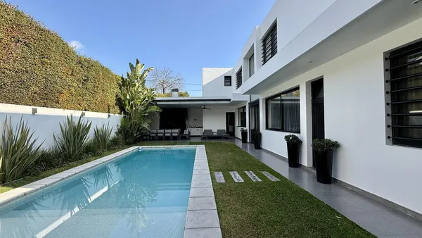 Casa en Pacheco esquina Balcarce