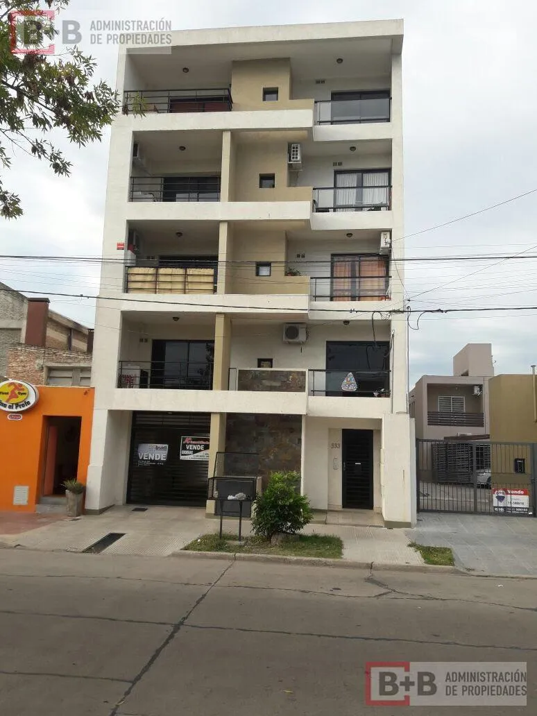 Cochera en Chacabuco al 500