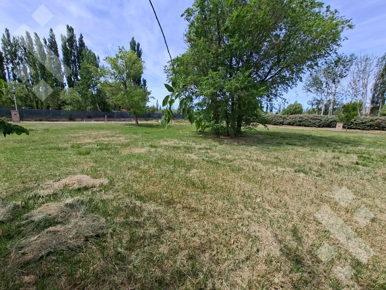 Terreno en Barrio Privado "Cinco Soles"