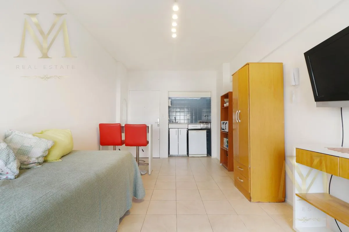 Departamento en Hipolito Yrigoyen al 1300