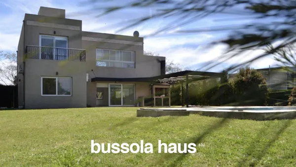 Casa en San Isidro Labrador al 700