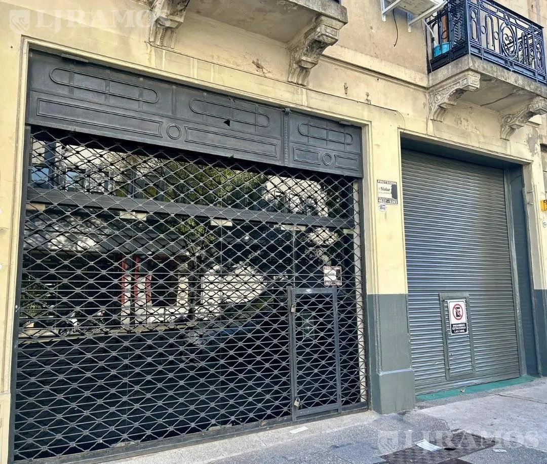 Local Comercial en Tacuari al 1800
