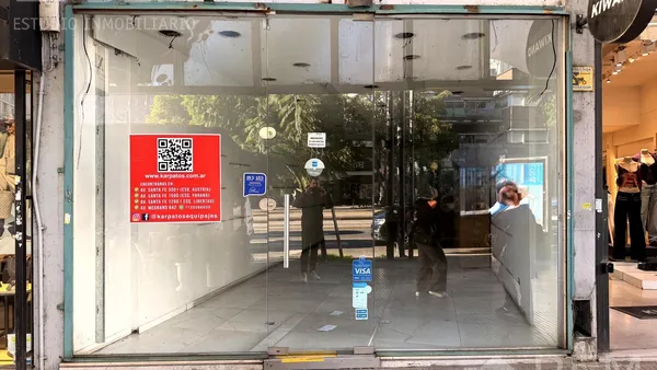 Local Comercial en Av. Cabildo al 1700