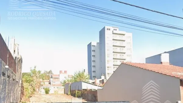 Terreno en Hipólito Yrigoyen al 400