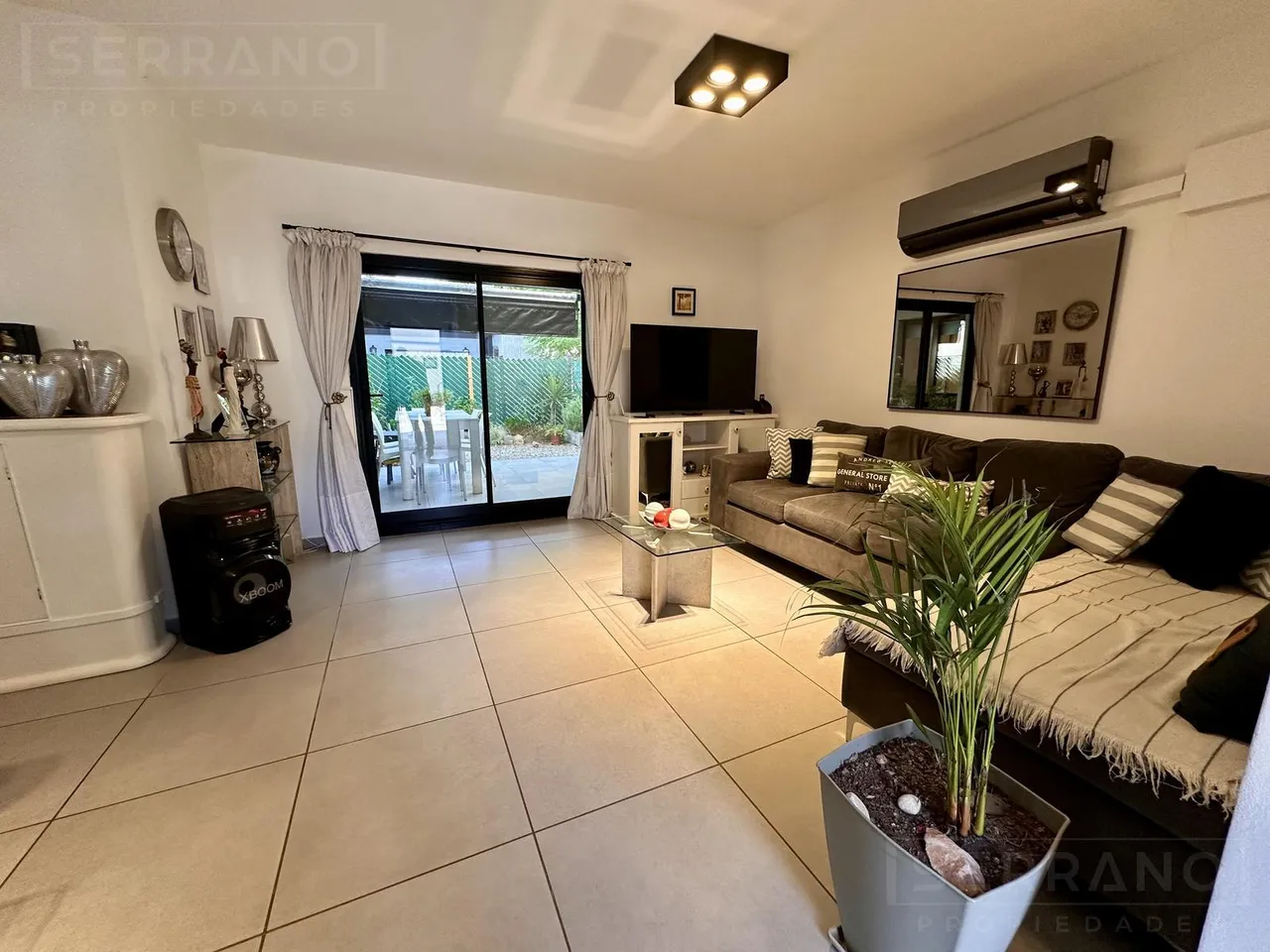 Departamento en MEZ. Venta deparamento 3 ambientes con parrilla y jardin . Altos del Encuentro, Benavidez. salida Henry Ford