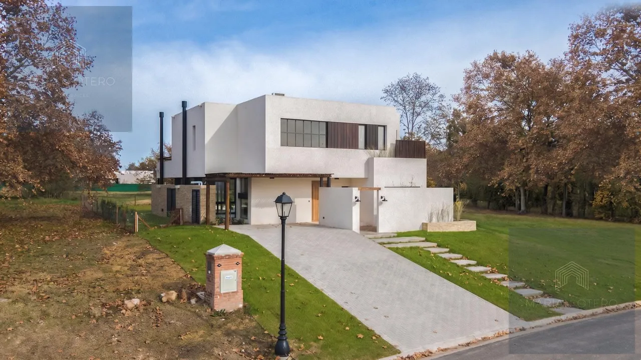 Casa en Tilbury, Pilará