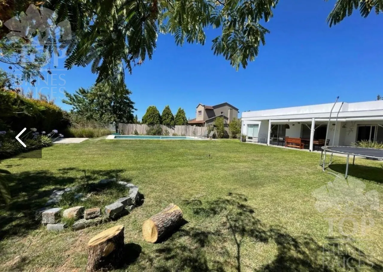 Casa en Hermosa Casa en Venta en Barrio San Francisco, Villanueva