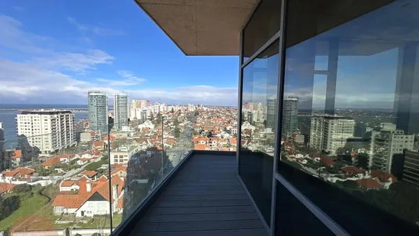 Departamento en alem al 2400
