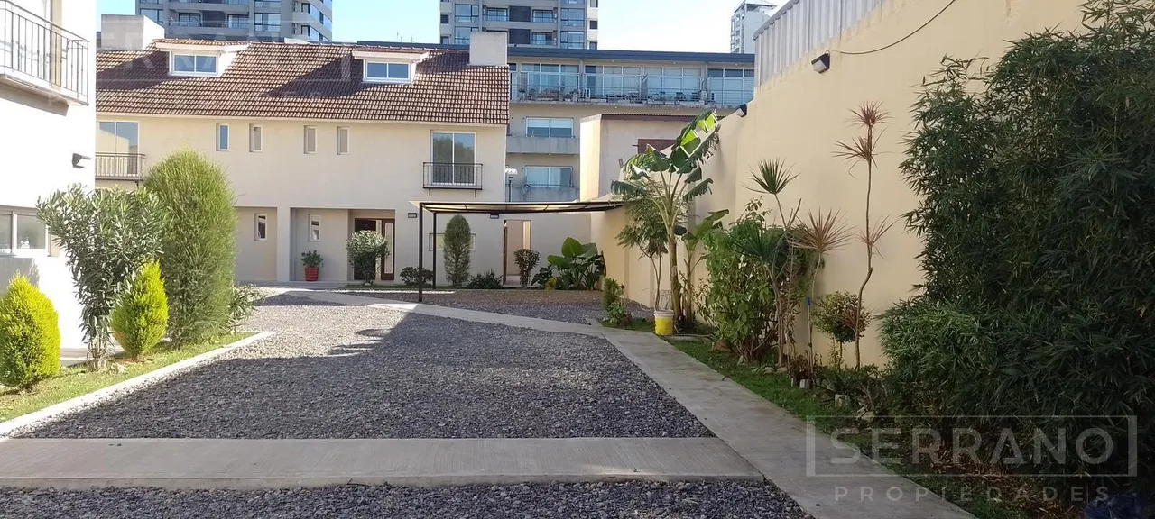 Casa en AFG. Triplex a estrenar 6 ambientes con dos cocheras jardín . Tigre