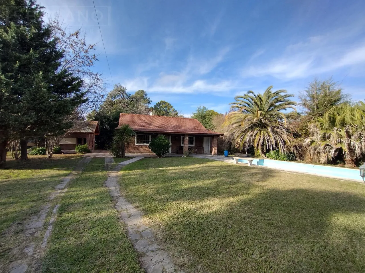 Casa en AUR. Alquiler. Casa. 3 Ambientes. Lote 1.460 M2. Con Pileta. Parque Sakura.