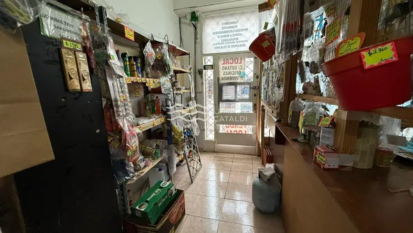 Local Comercial en BROWN al 2400