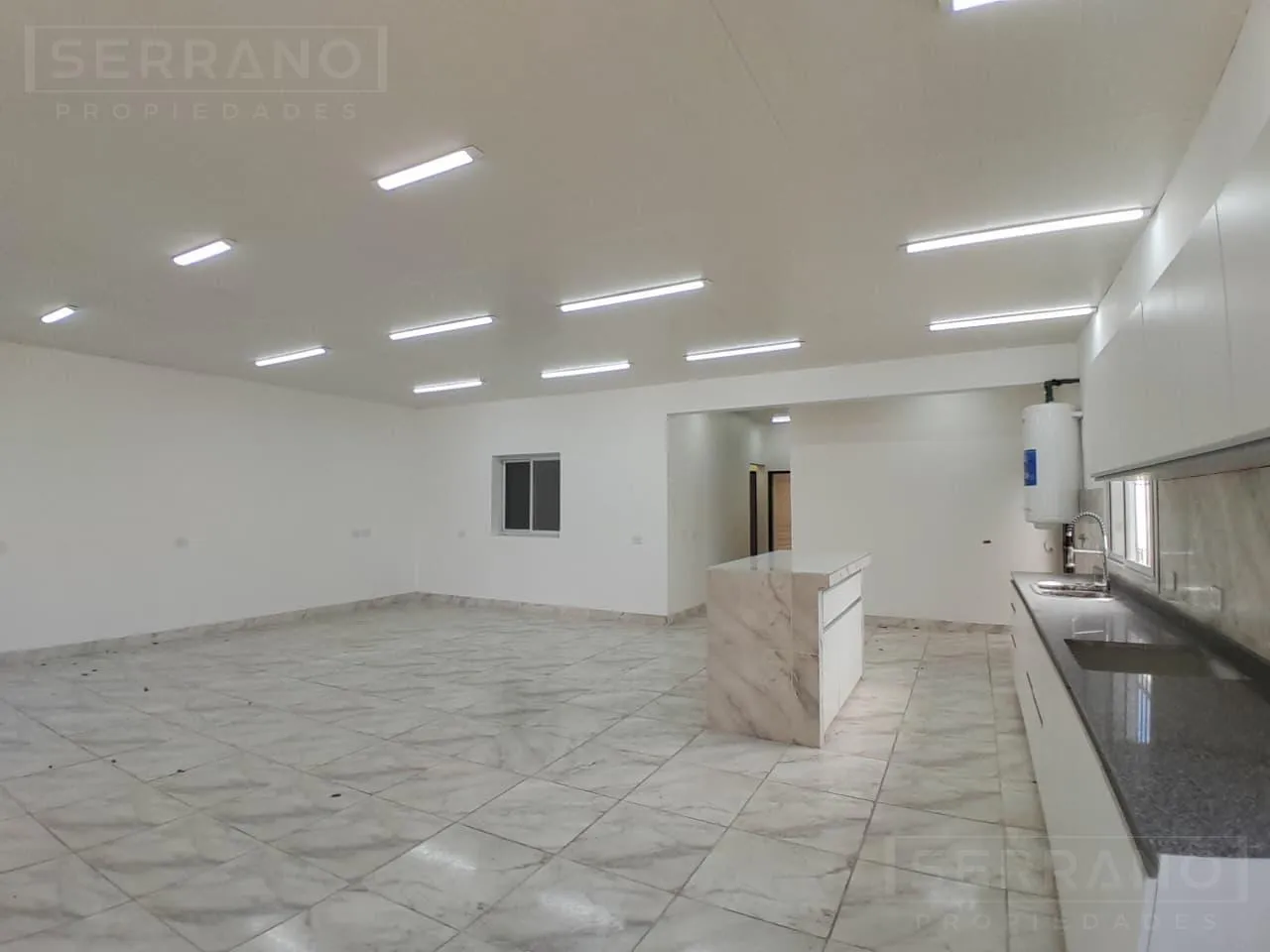 Casa en MMP - Venta casa con 6 ambientes, con quincho, parrilla y parque