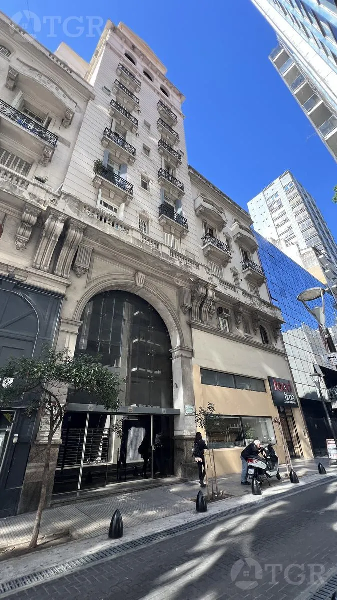 Oficina en Maipú al 300