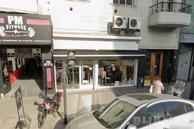 Local Comercial en RIVADAVIA al 6000