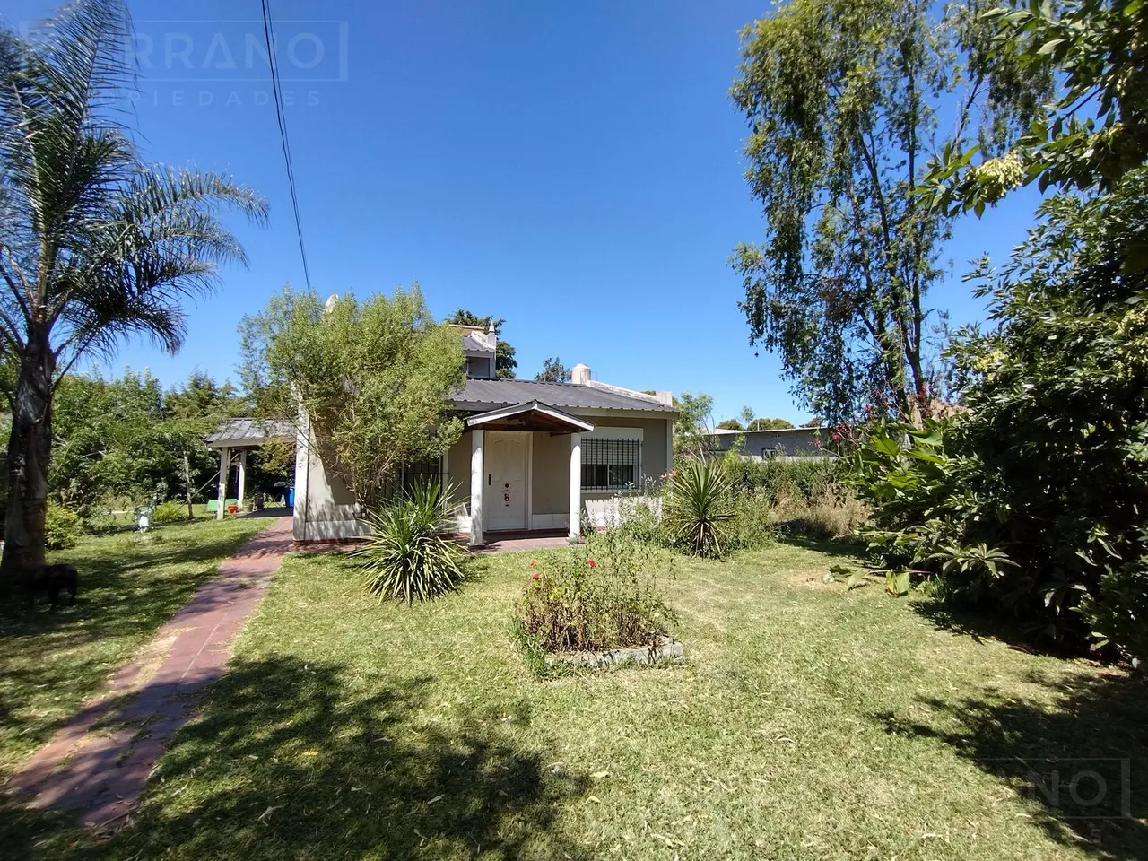 Casa en AUR. Venta Casa 4 amb Apta credito hipotecario, calle Hernandez 600, Parque Sakura. Exaltacion de la Cruz