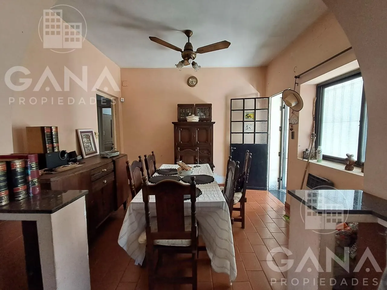 Casa en Av. Eva Peron al 7000