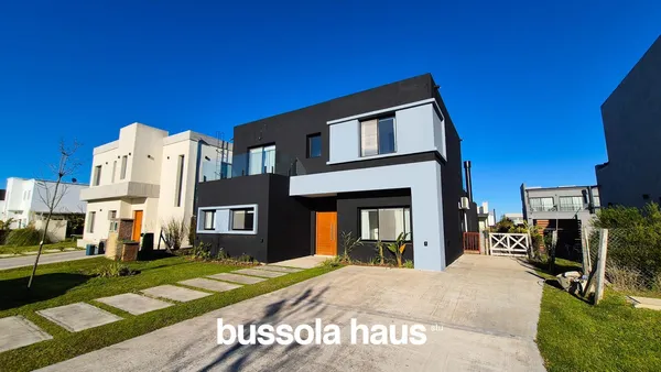 Casa en Vila Marina al 100