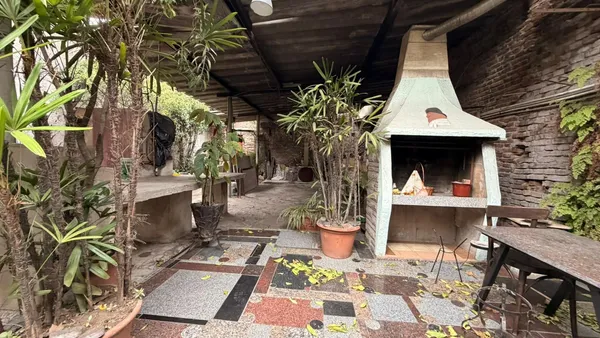 Departamento en OAS. Venta Casa al fondo de 2 amb. Patio y terraza con 2 cuartos. 7 cuadras de Balbin