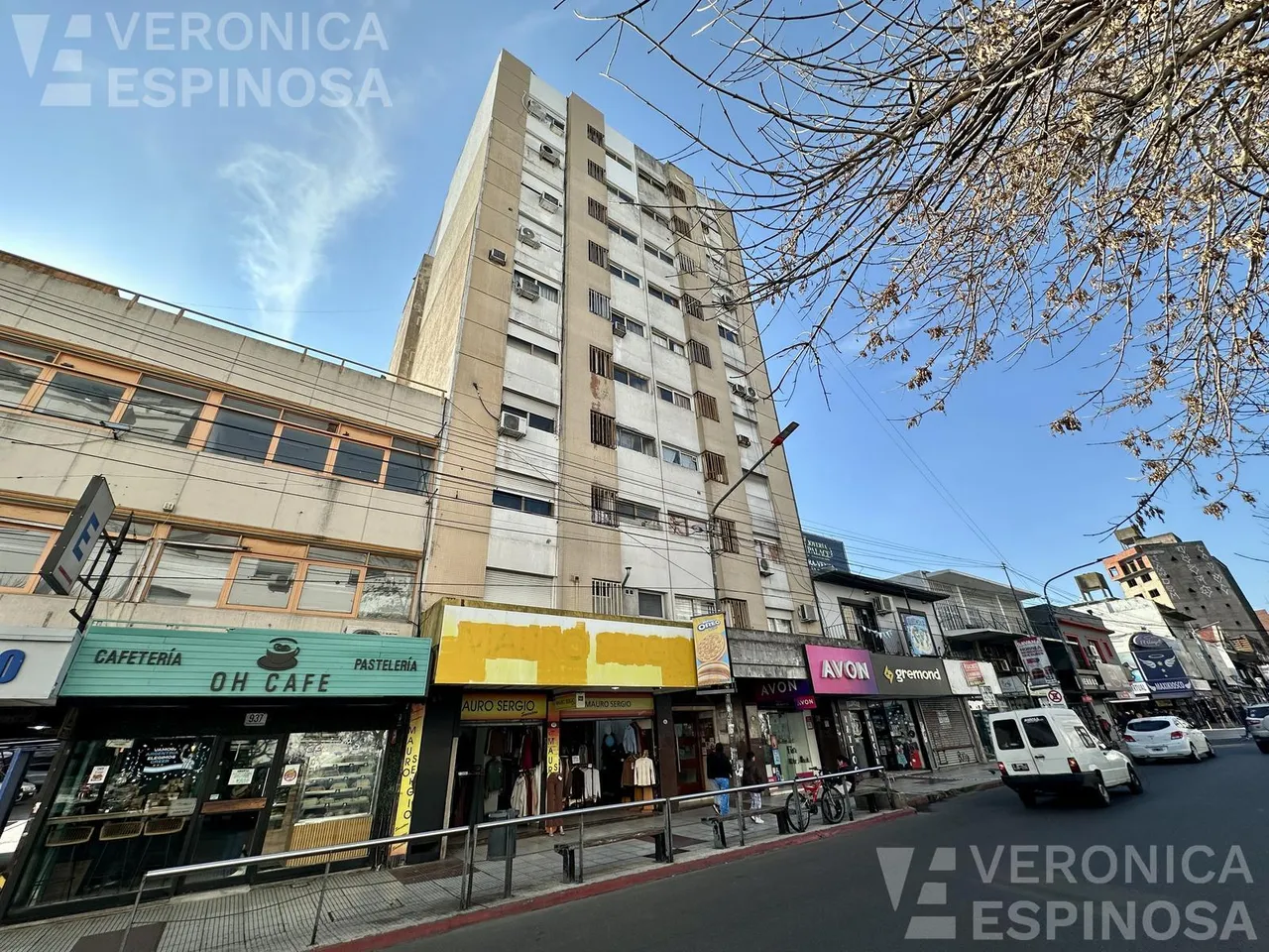 Oficina en Almirante Brown al 900