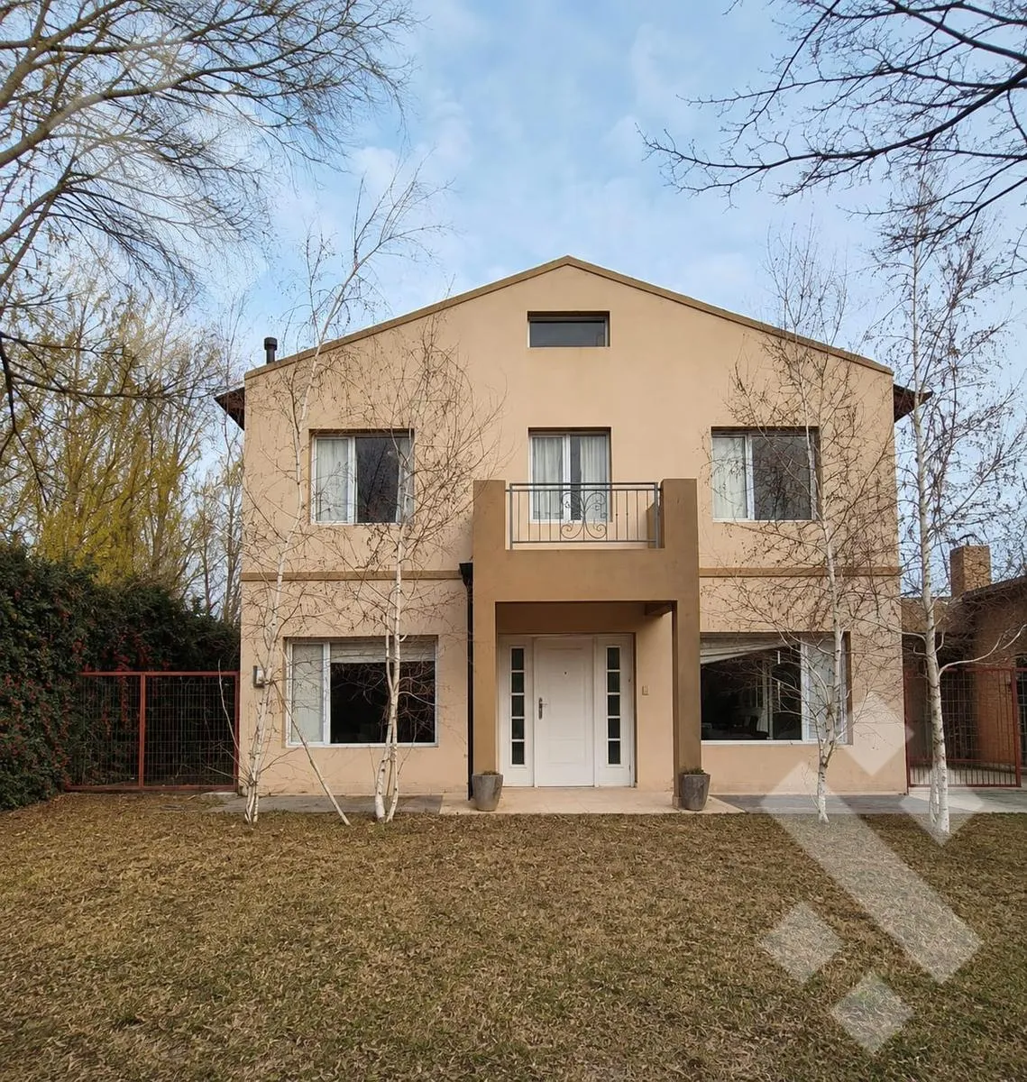 Casa en B° PRIVADO EL MAITEN Figueroa 2800
