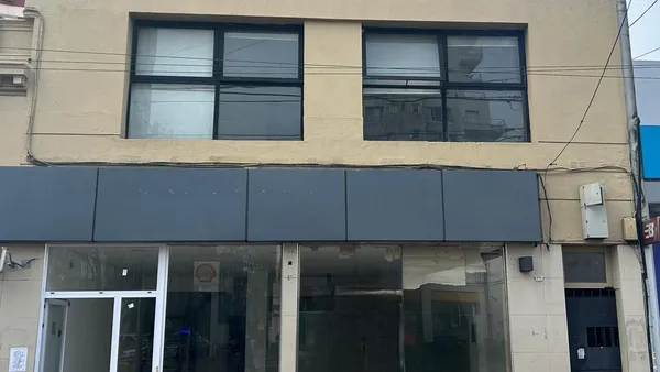 Local Comercial en Av cazón al 1300