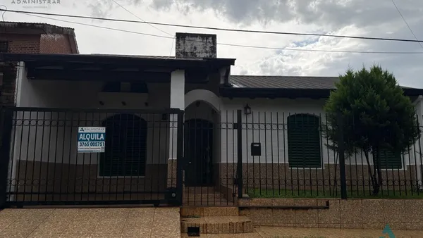 Casa en calle japon y francisco de haro al 2500