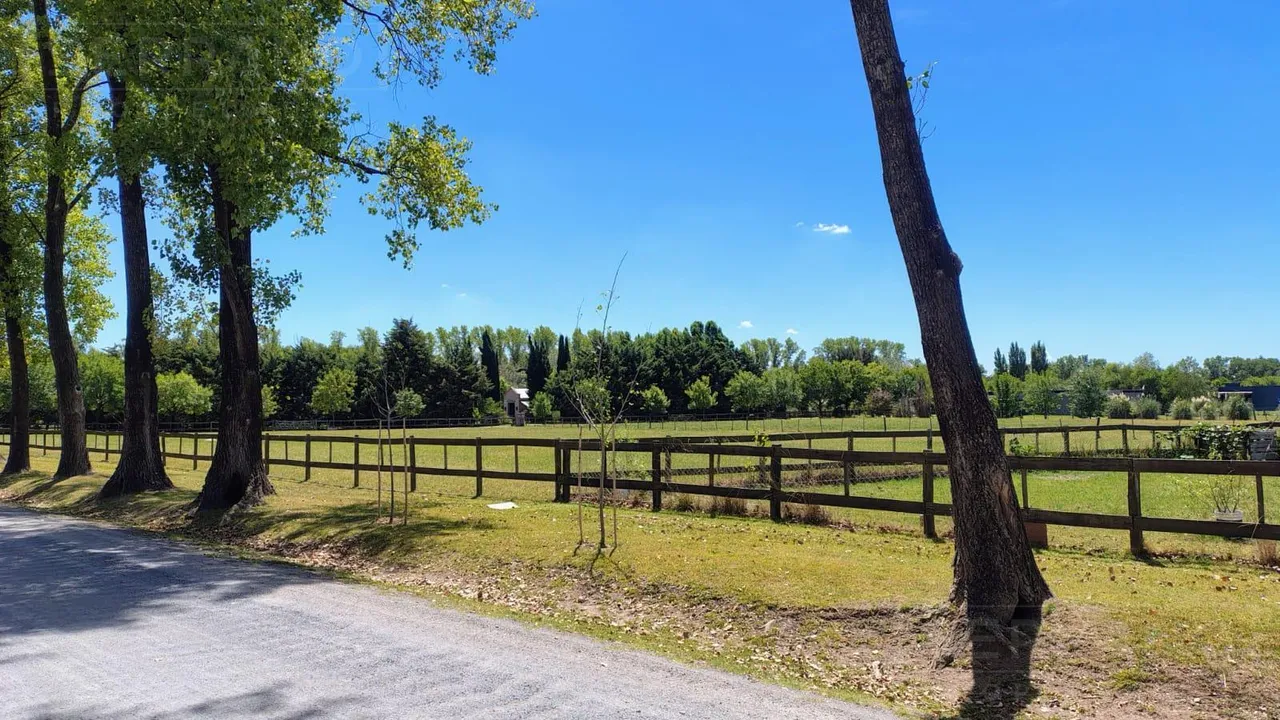 Terreno en RNE. Venta lote en Ruta 8 km.84 Haras El Malacate, Exaltacion de la Cruz