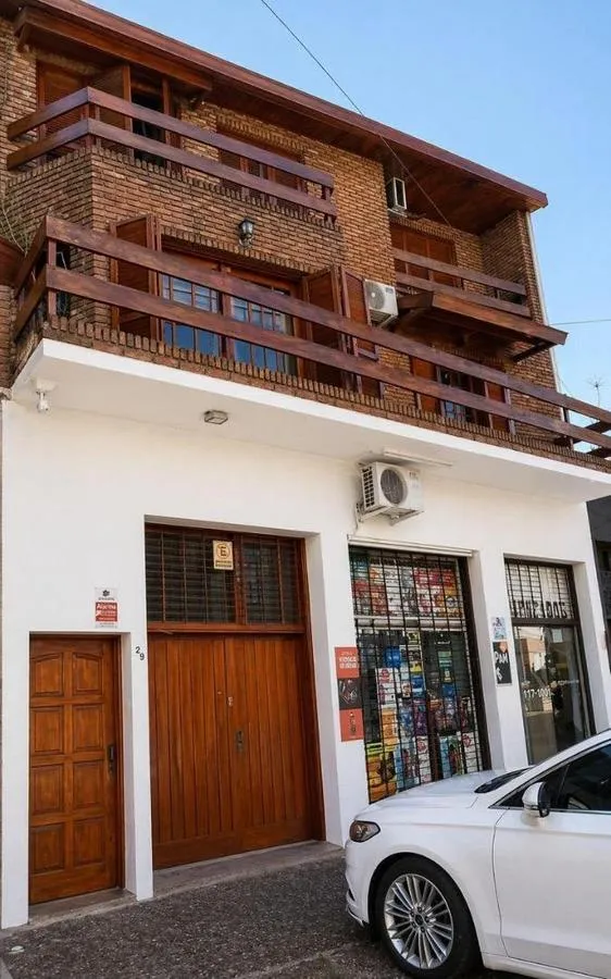Casa en Av Pereyra 100
