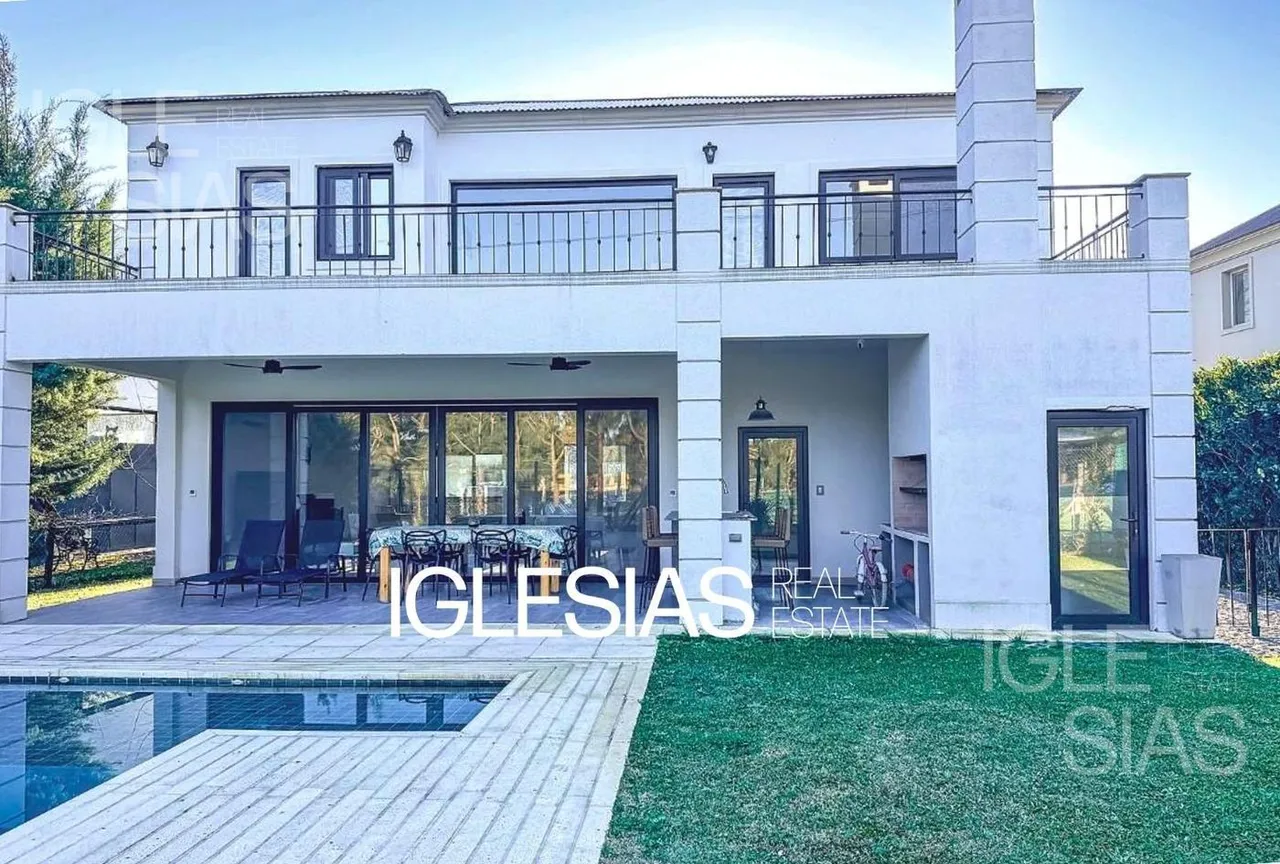 Casa en Sarmiento al 3800