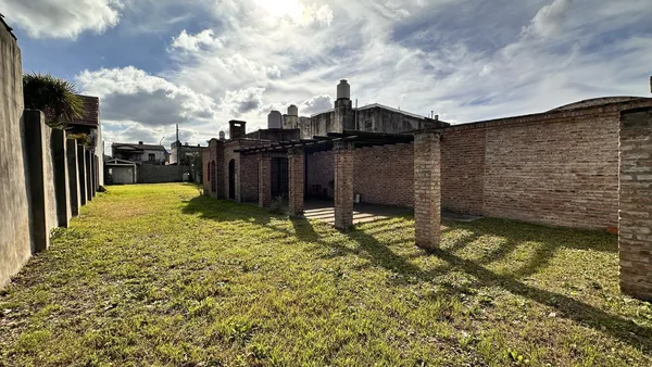 Terreno en Lanus al 1800