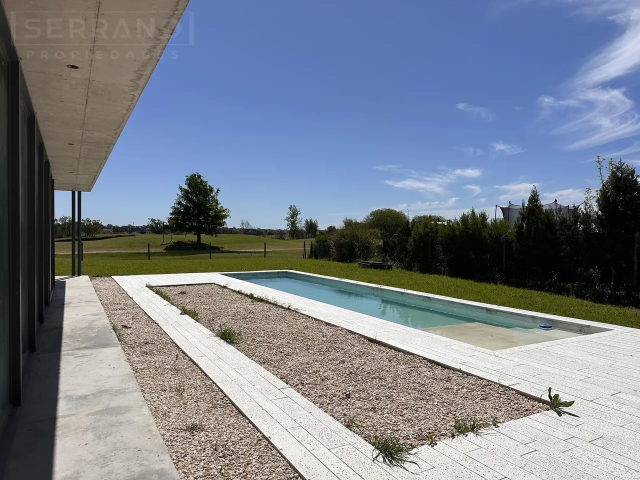 Casa en JBI. Alquiler casa de 6 ambientes y vista directa al golf en el barrio El Cantón Golf, Escobar