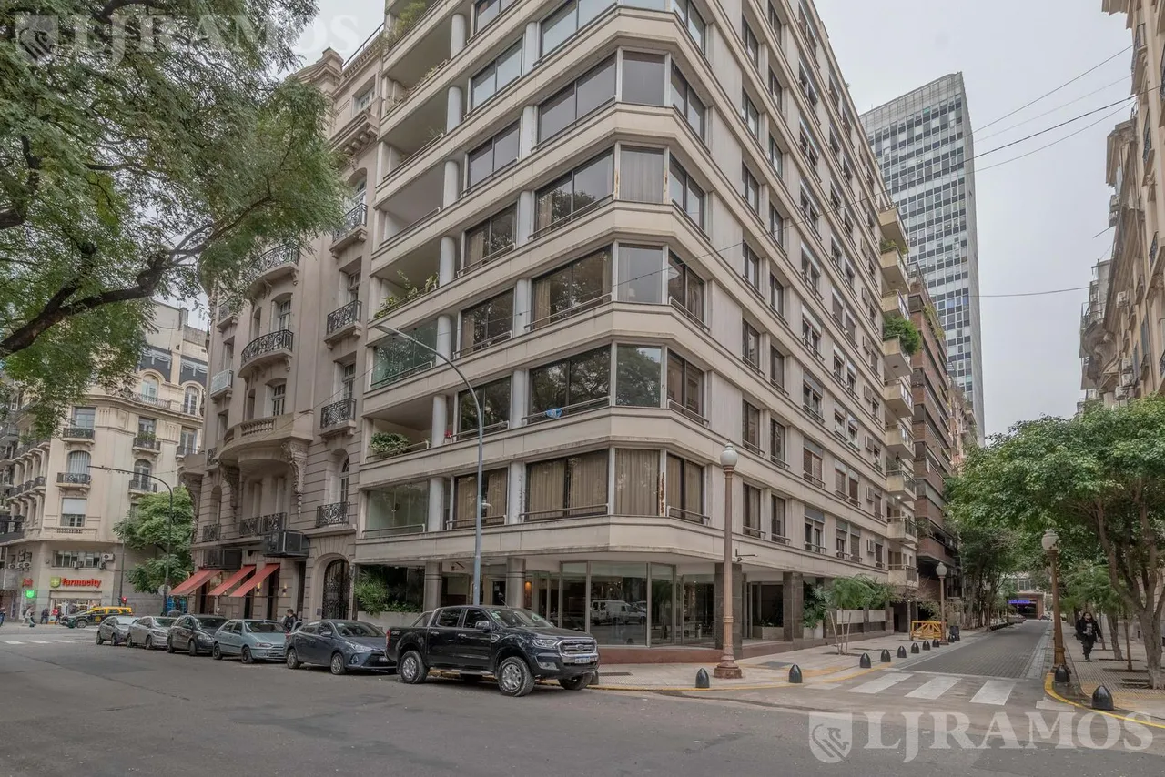 Departamento en Esmeralda al 1100