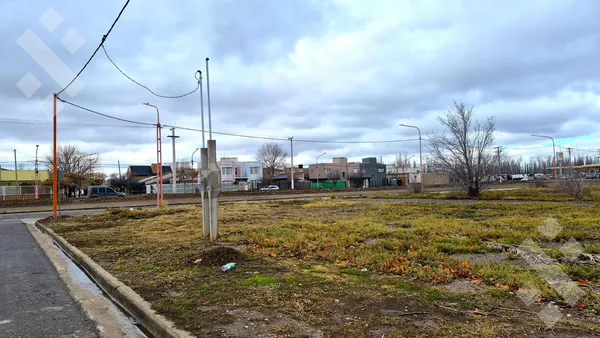 Terreno en Rodolfo Walsh al 1800 - Cipolletti